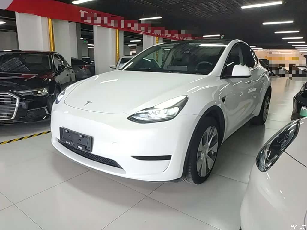 Tesla Model Y, 2022 1