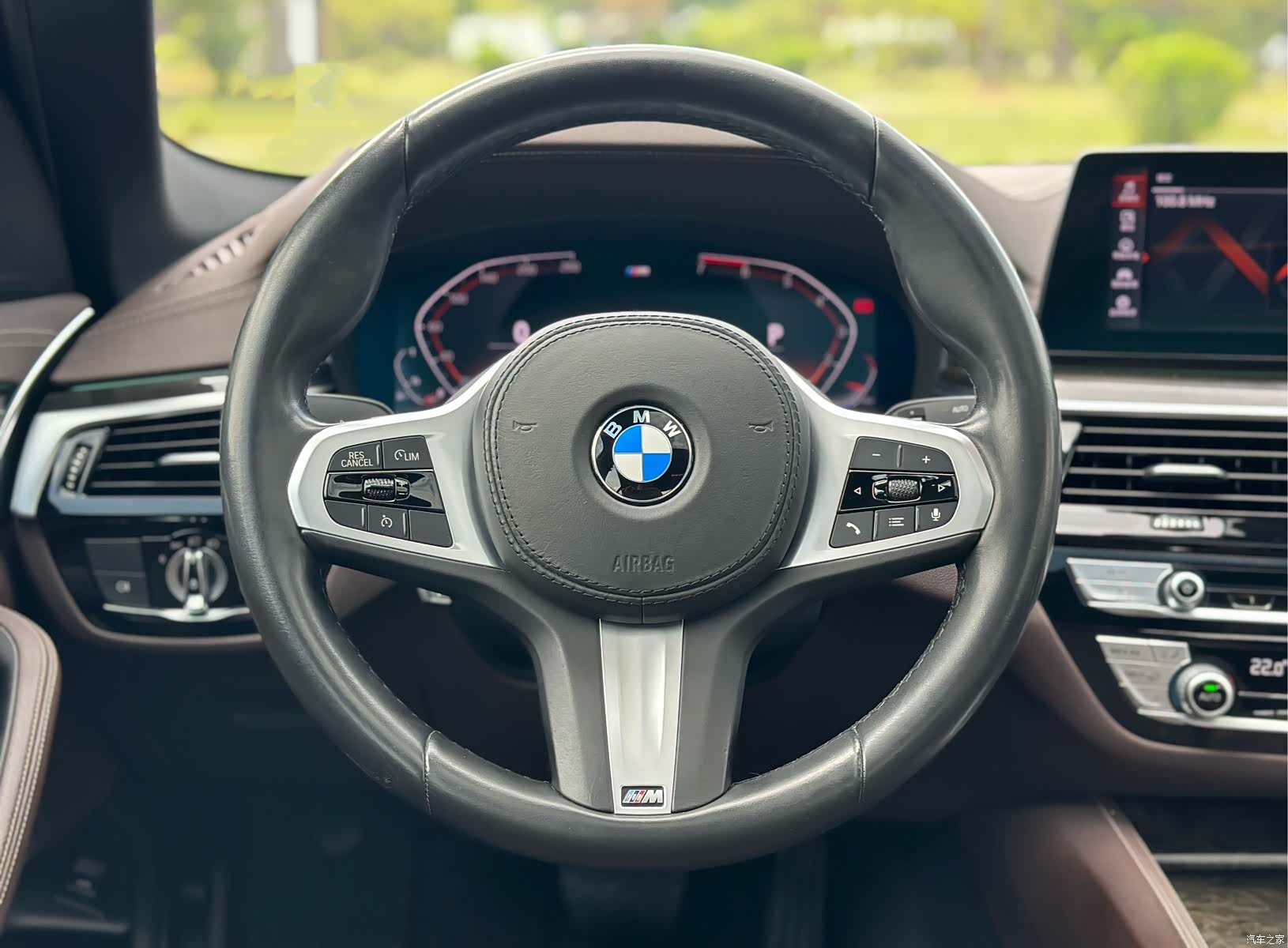 BMW 5 Series, 2020 все фото