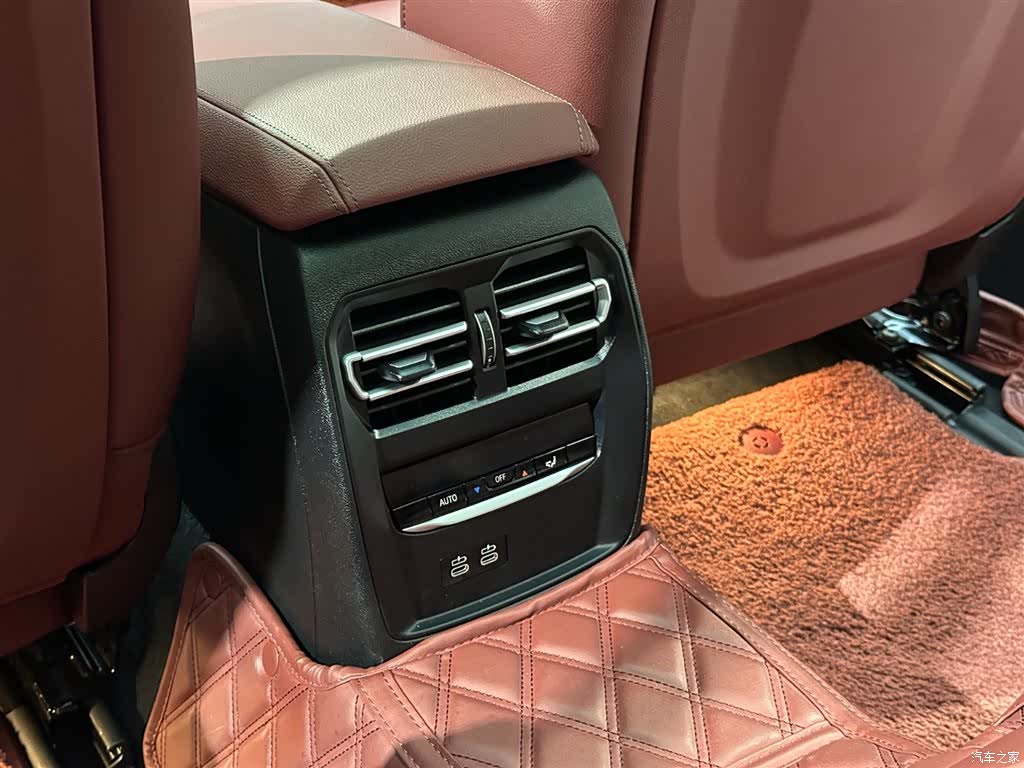 BMW i3, 2024 15