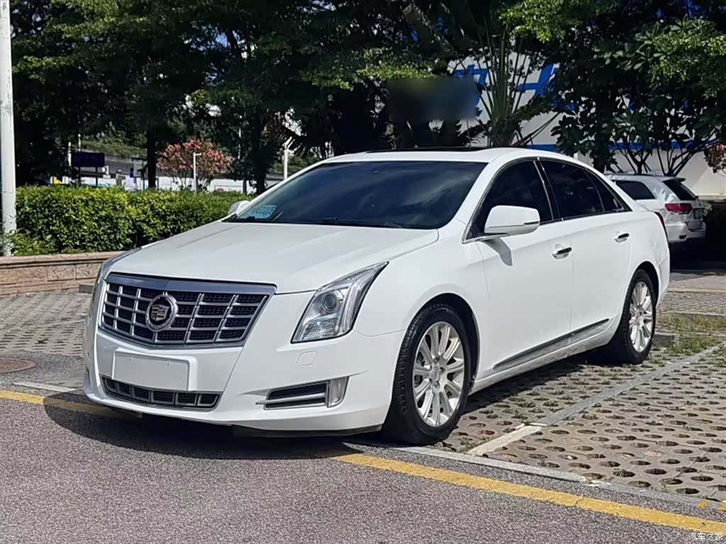 Cadillac XTS, 2015 2