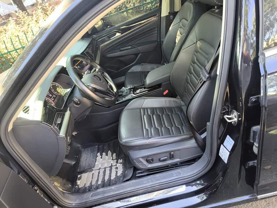 Volkswagen Passat 2021, фото 11