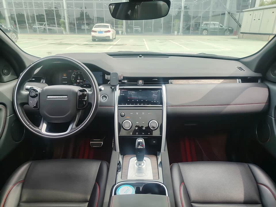 Land Rover Discover sources for sports