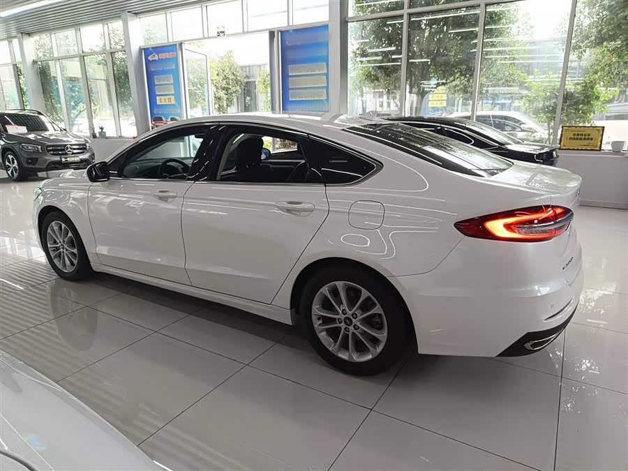 Ford Mondeo 2021, фото 5