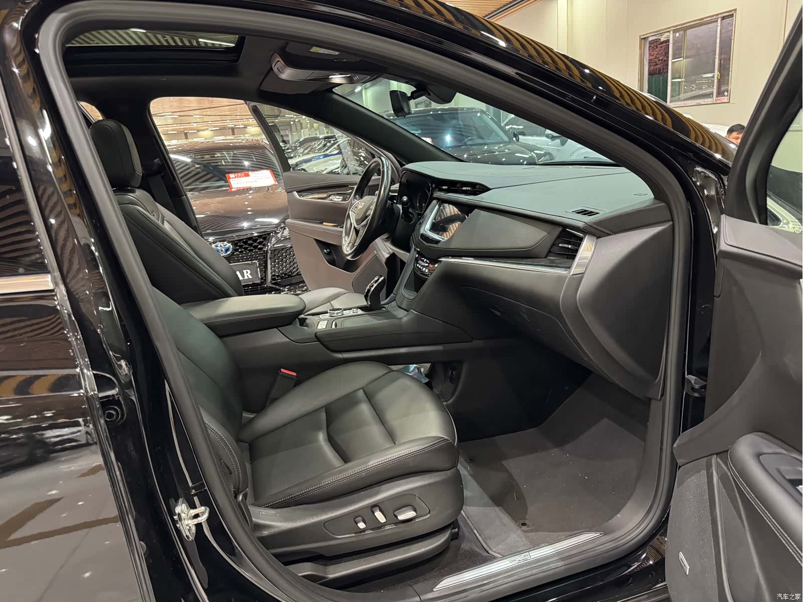 Cadillac XT5, 2022 13