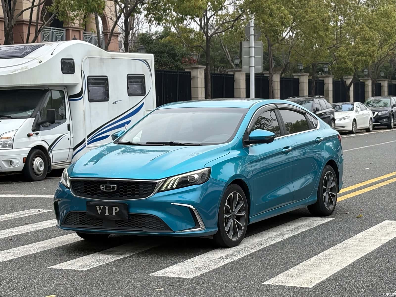 Geely Binray