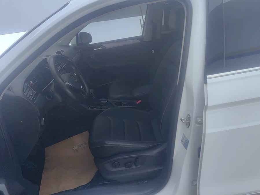 Volkswagen Tiguan L 2021, фото 9