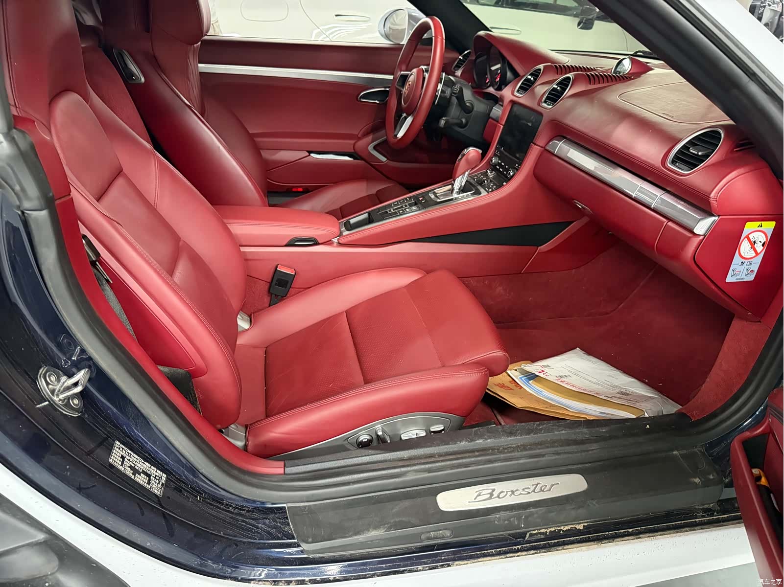 Porsche Boxster, 2018 все фото