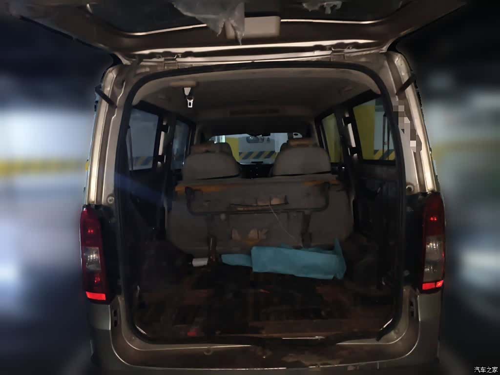 Wuling V, 2017 10