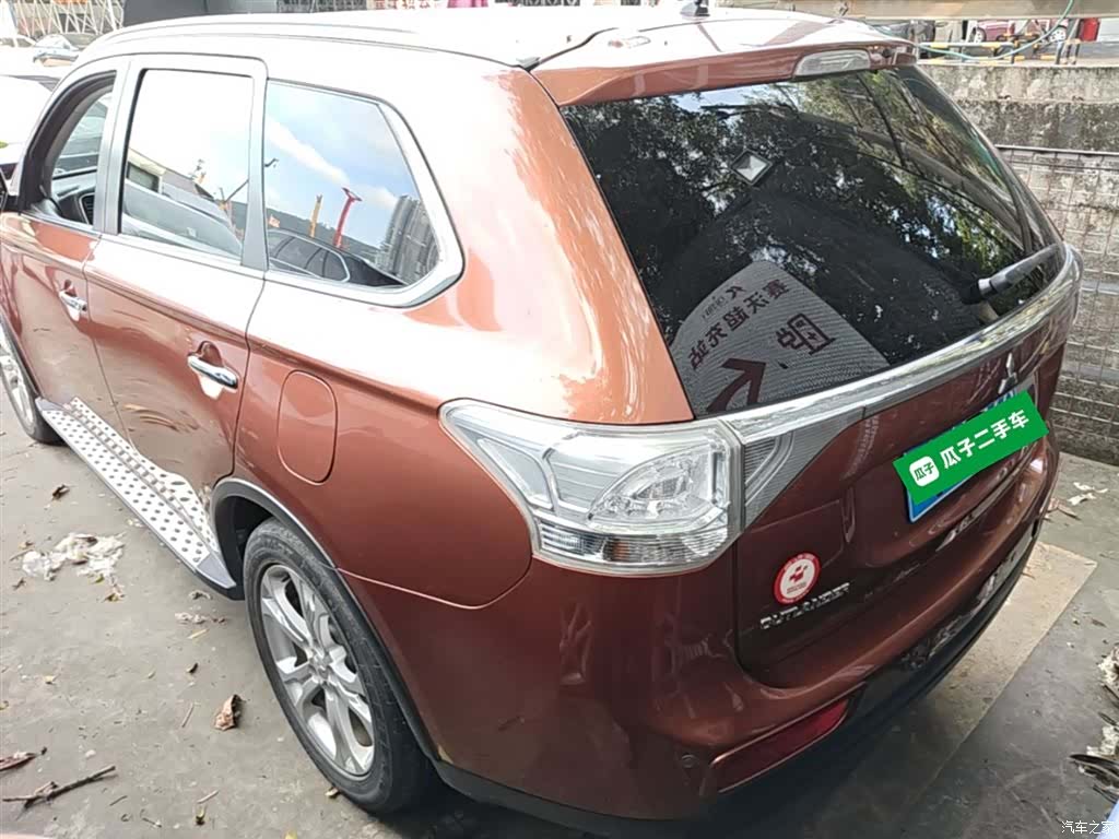 Mitsubishi Outlander, 2015 все фото