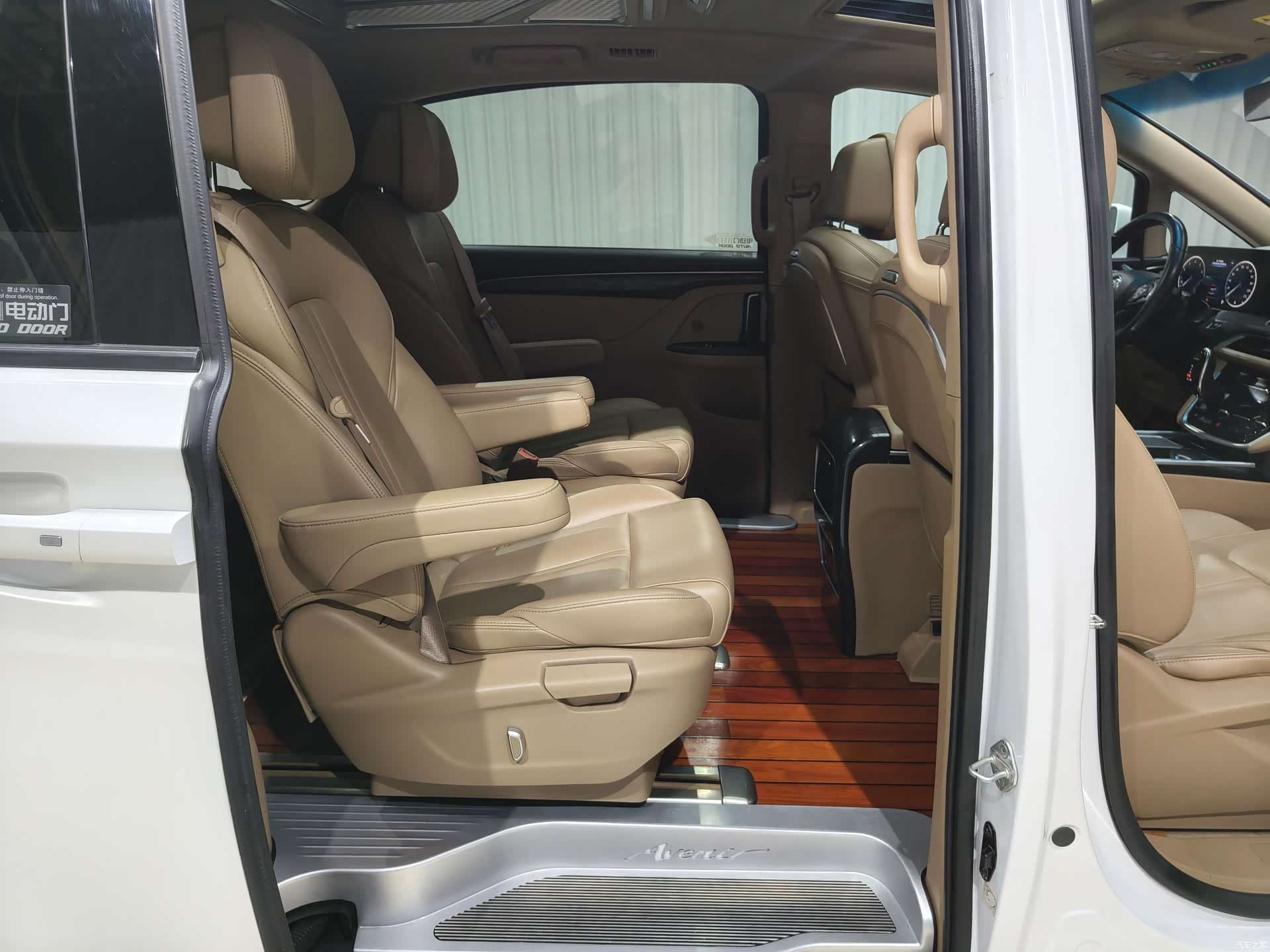Buick GL8, 2021 13