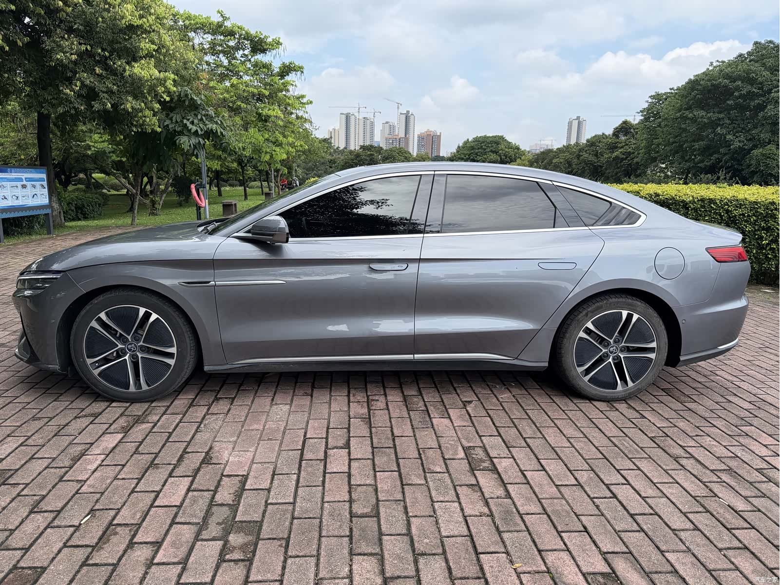 BYD Han, 2021 4