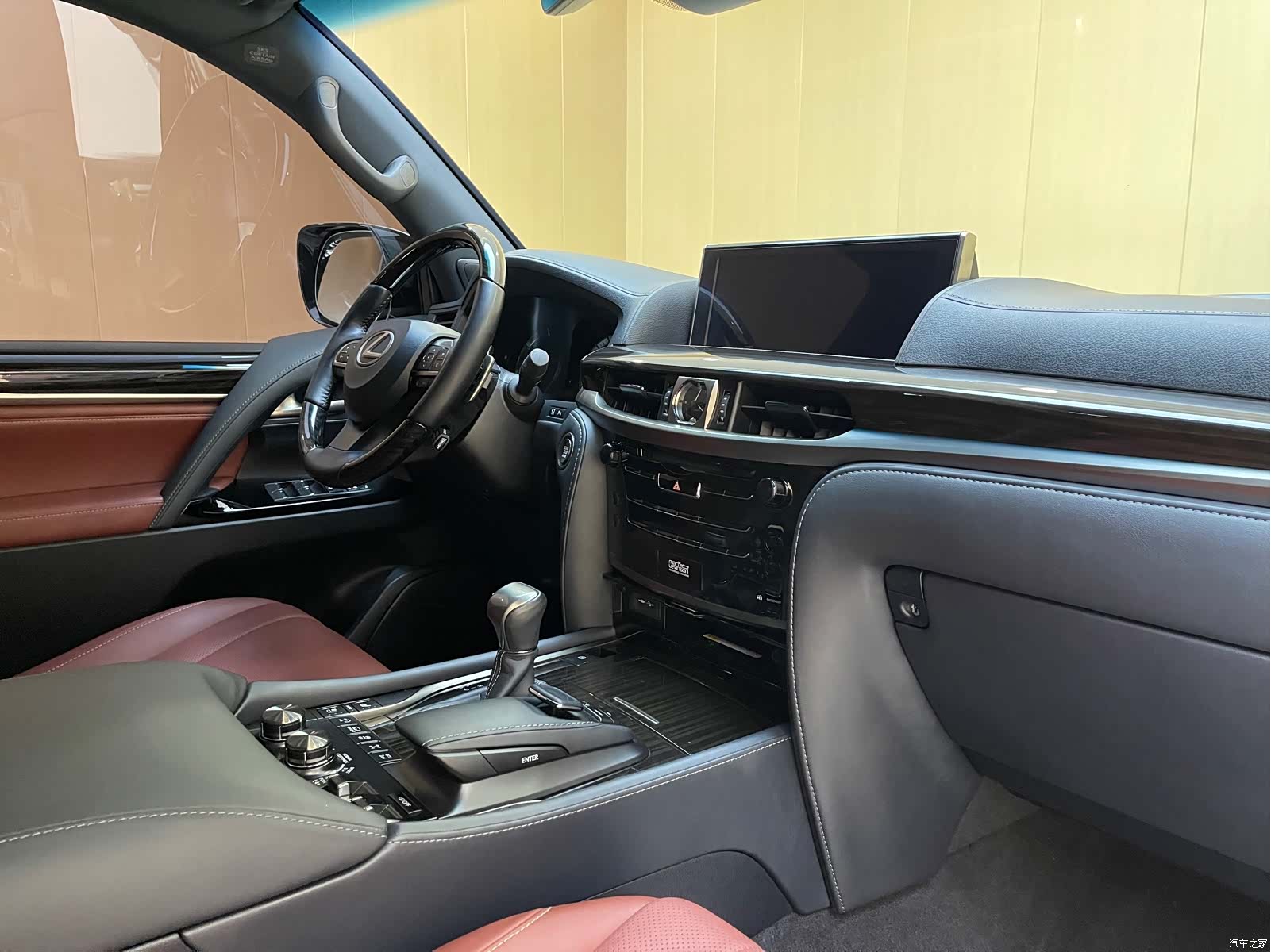 Lexus LX, 2020 12
