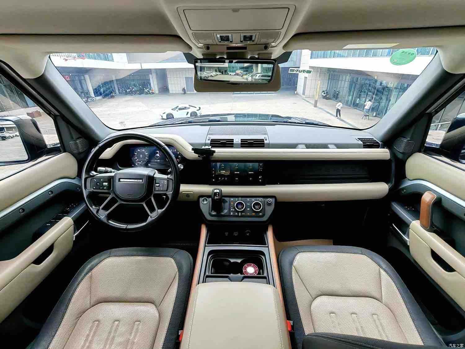 Land Rover Defender, 2023 все фото