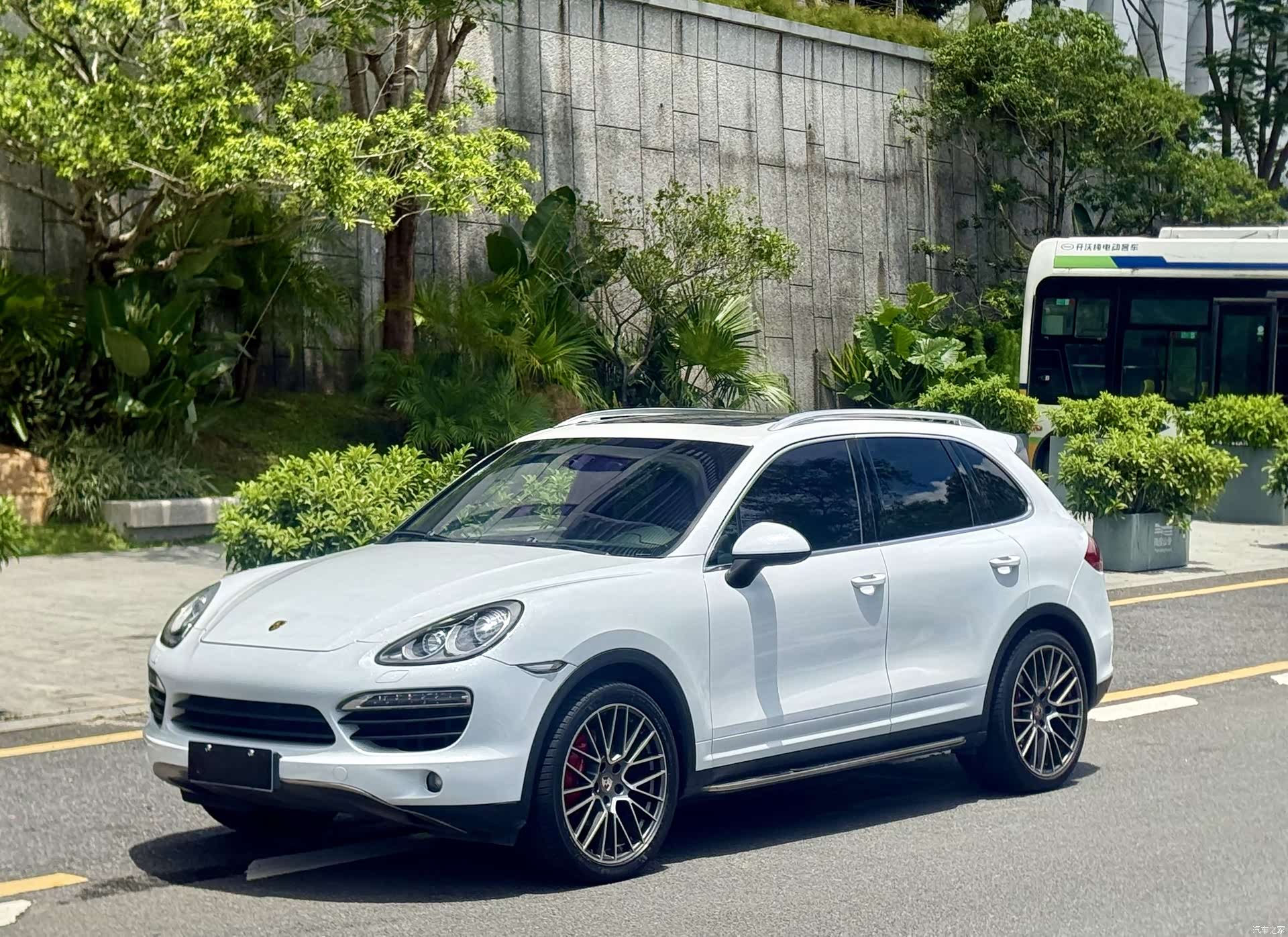 Porsche Cayenne, 2014 1