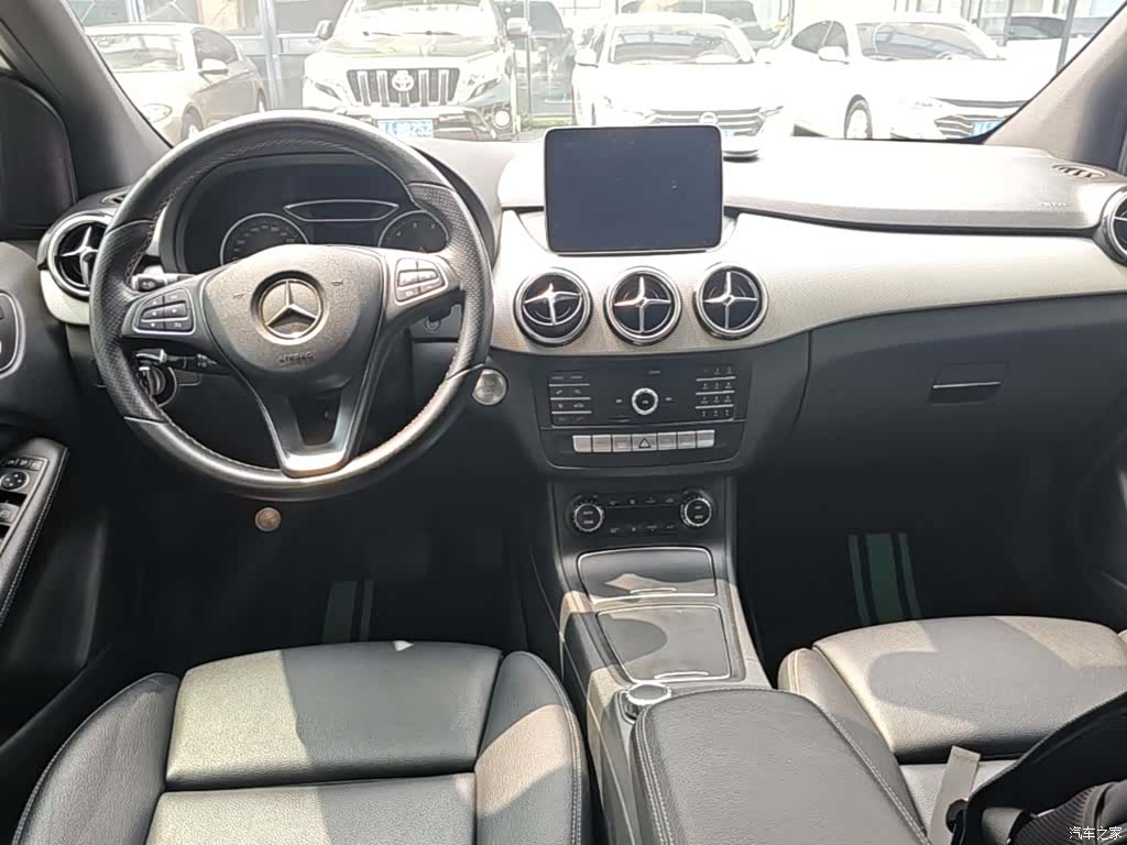 Mercedes-Benz B-Class, 2018 16