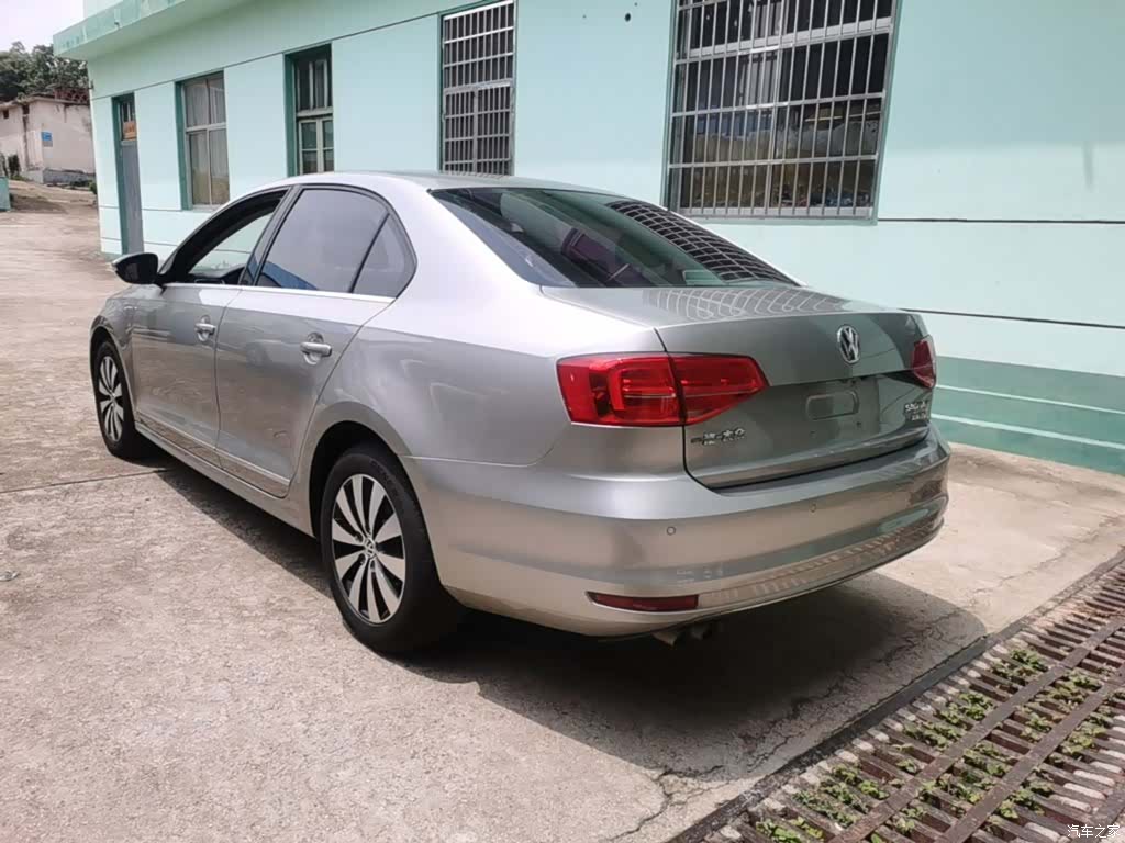 Volkswagen Sagitar, 2017 все фото