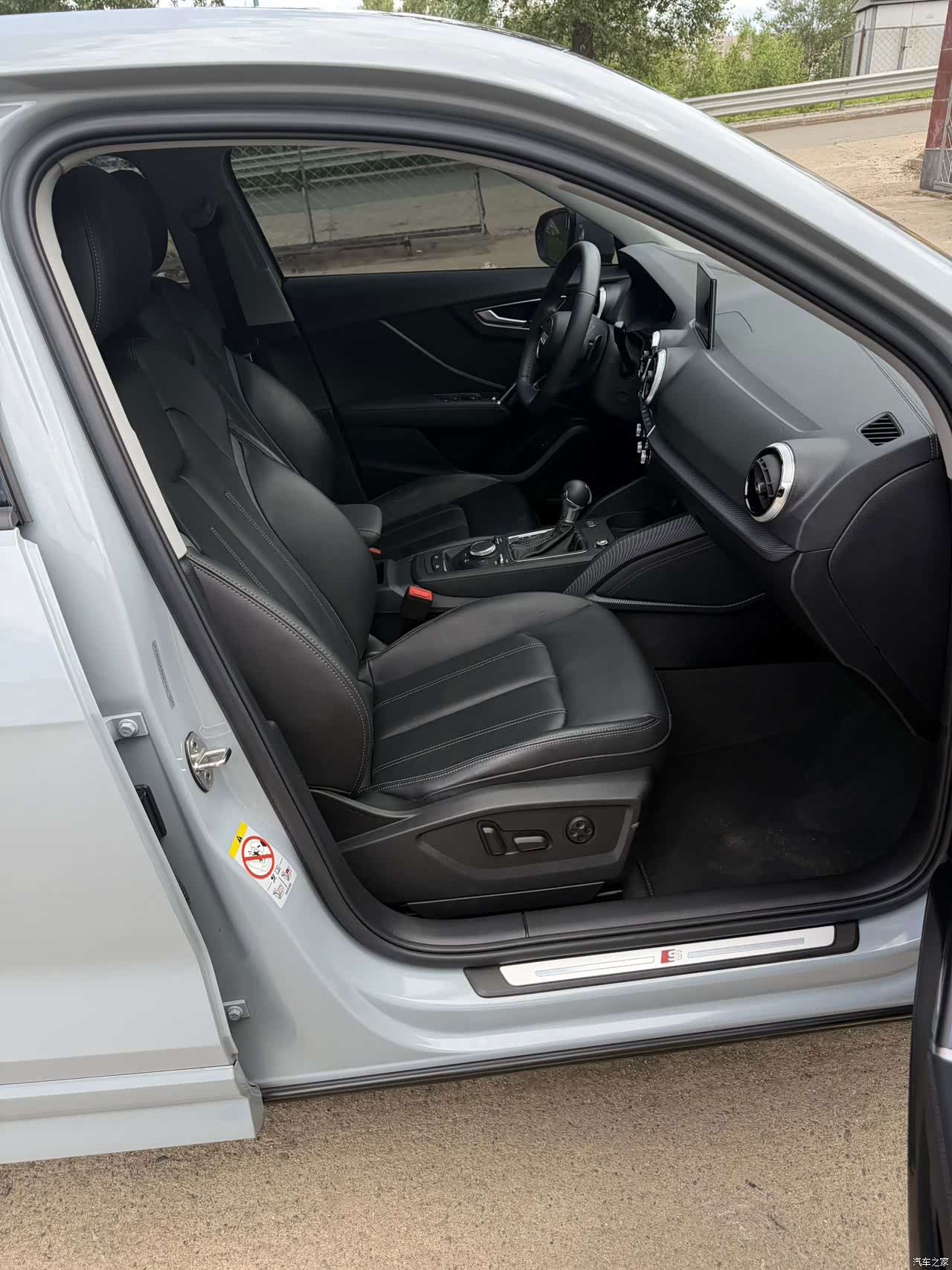 Audi Q2L, 2022 8