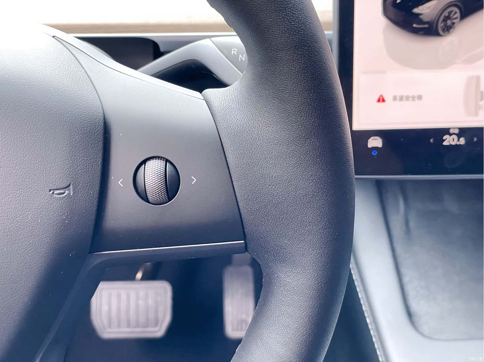 Tesla Model Y, 2022 26