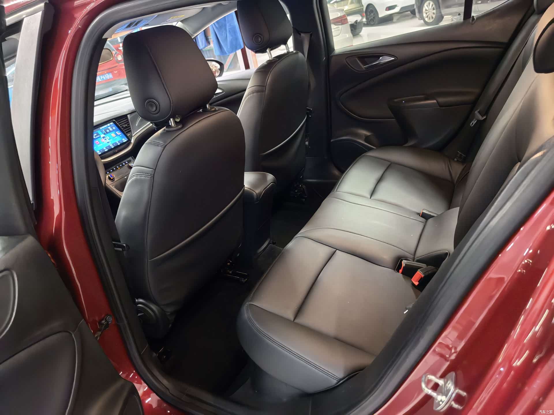 Buick Verano, 2017 7