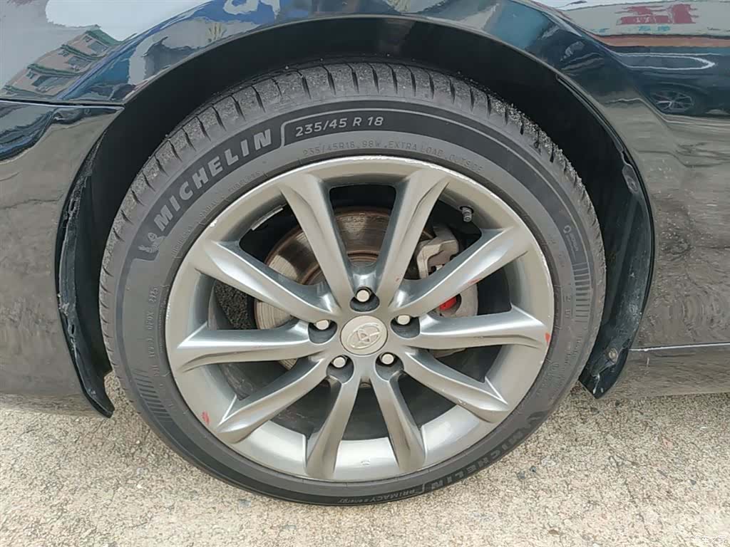 Toyota 2.5V, 2017 23
