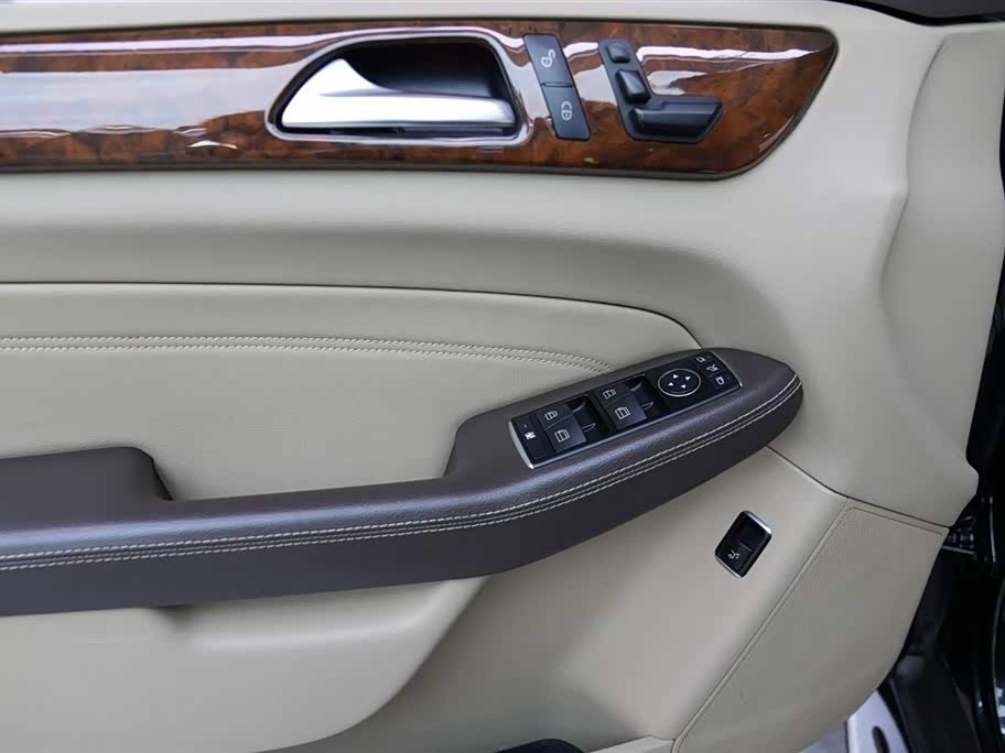 Mercedes-Benz M class