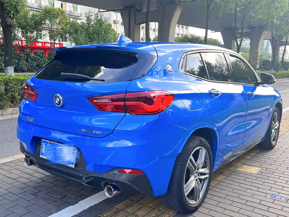 BMW X2