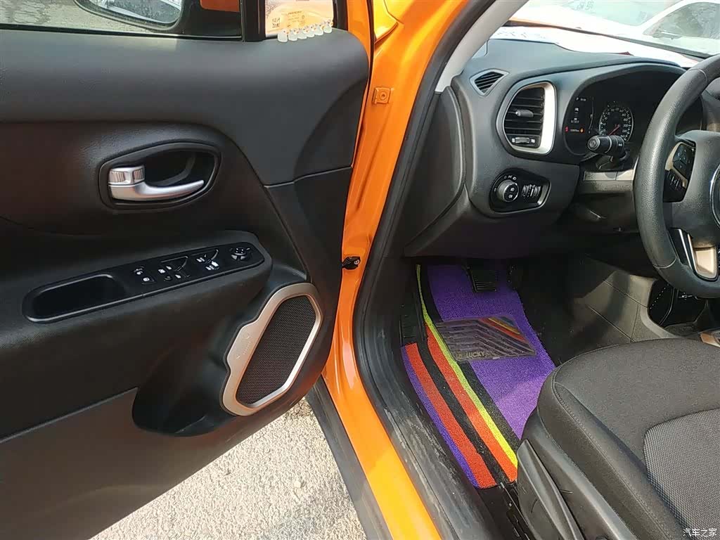 Jeep Renegade, 2017 13