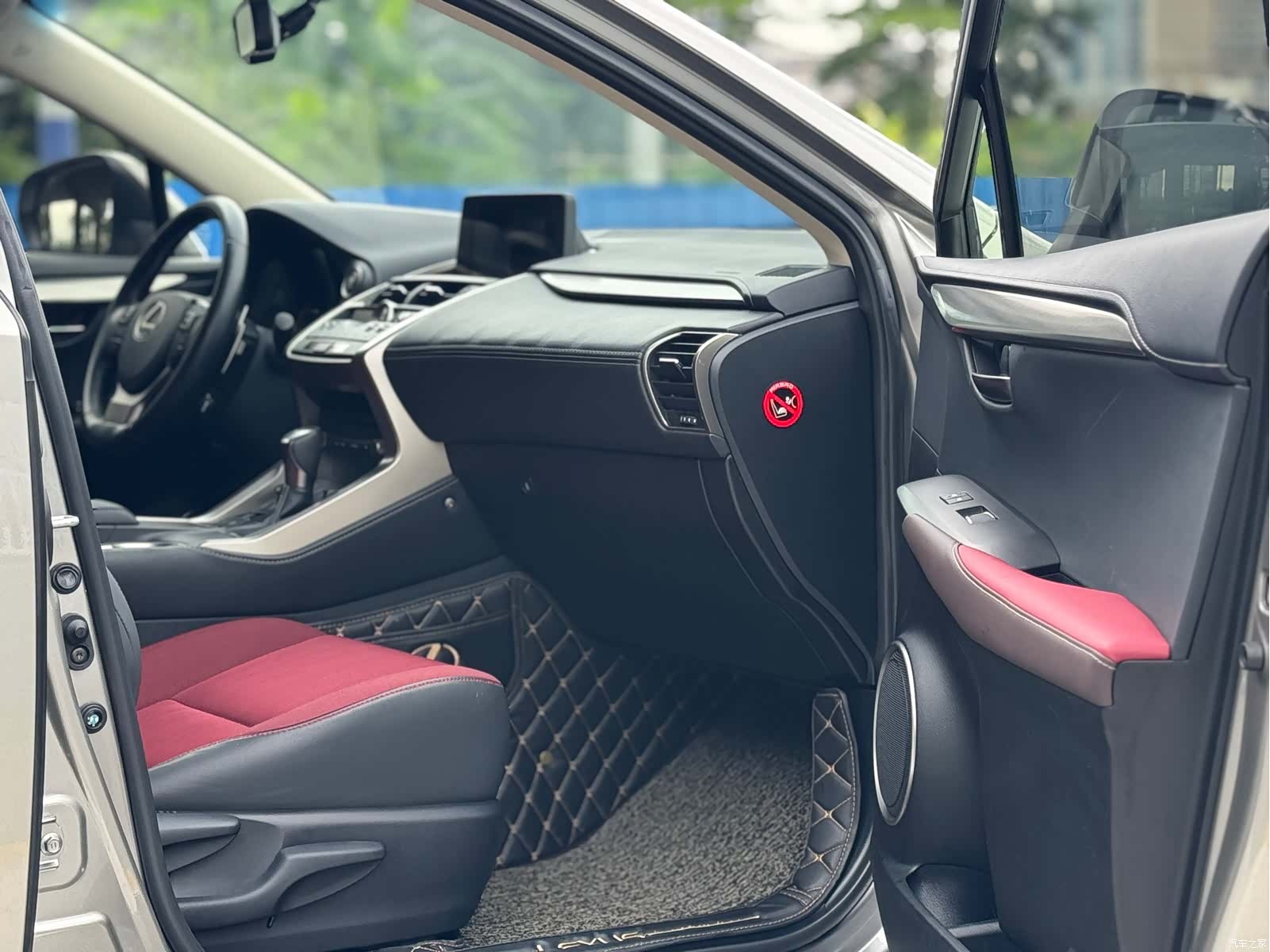 Lexus NX, 2018 8