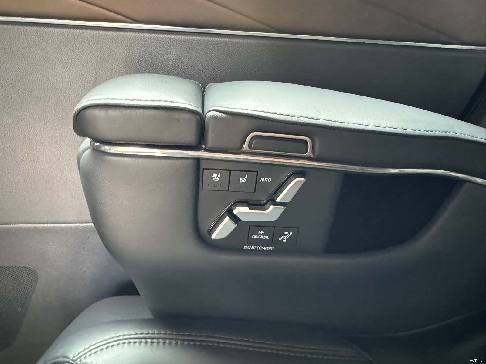 Toyota Vellfire, 2024 12
