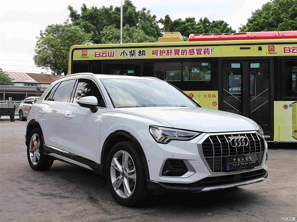 Audi Q3, 2022 3