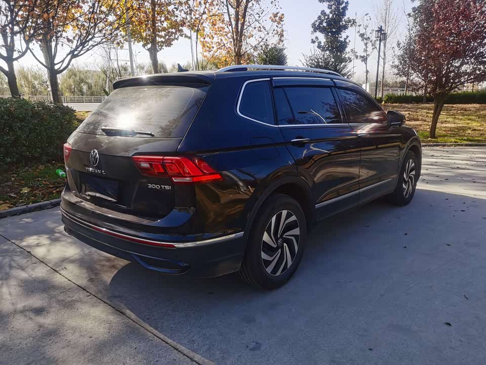 Volkswagen Tiguan L