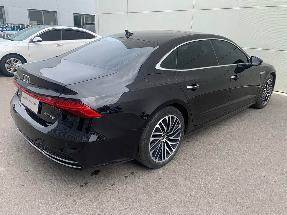 Audi A7L