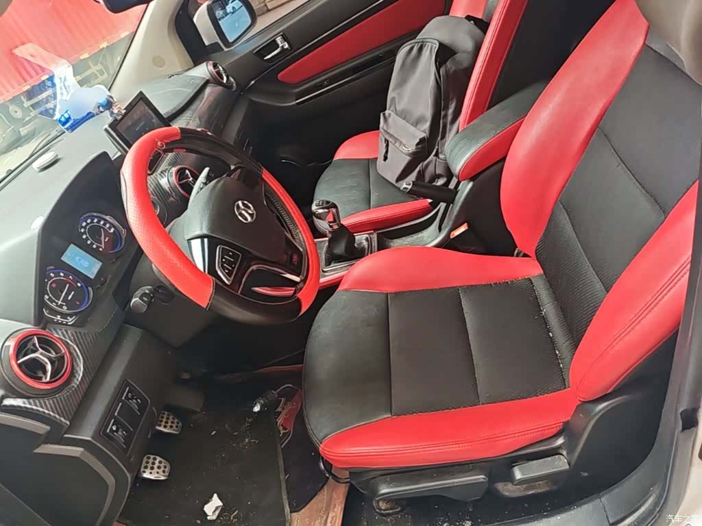 BAIC X25, 2016 15