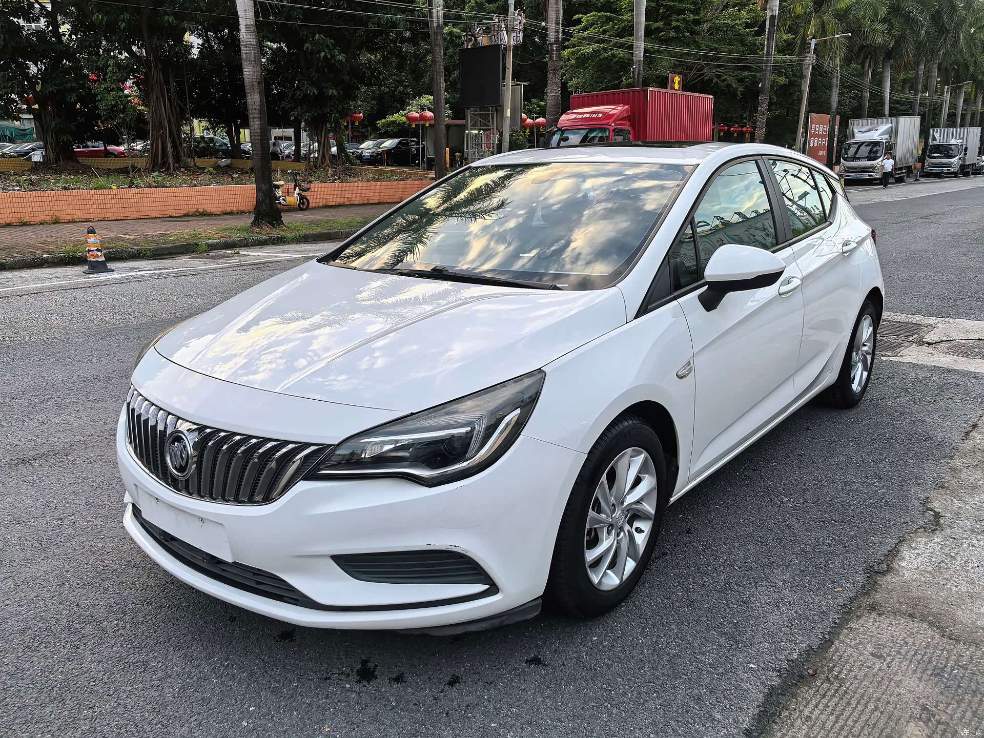 Buick Verano, 2016 1