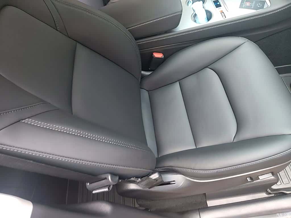 Tesla Model Y, 2021 25