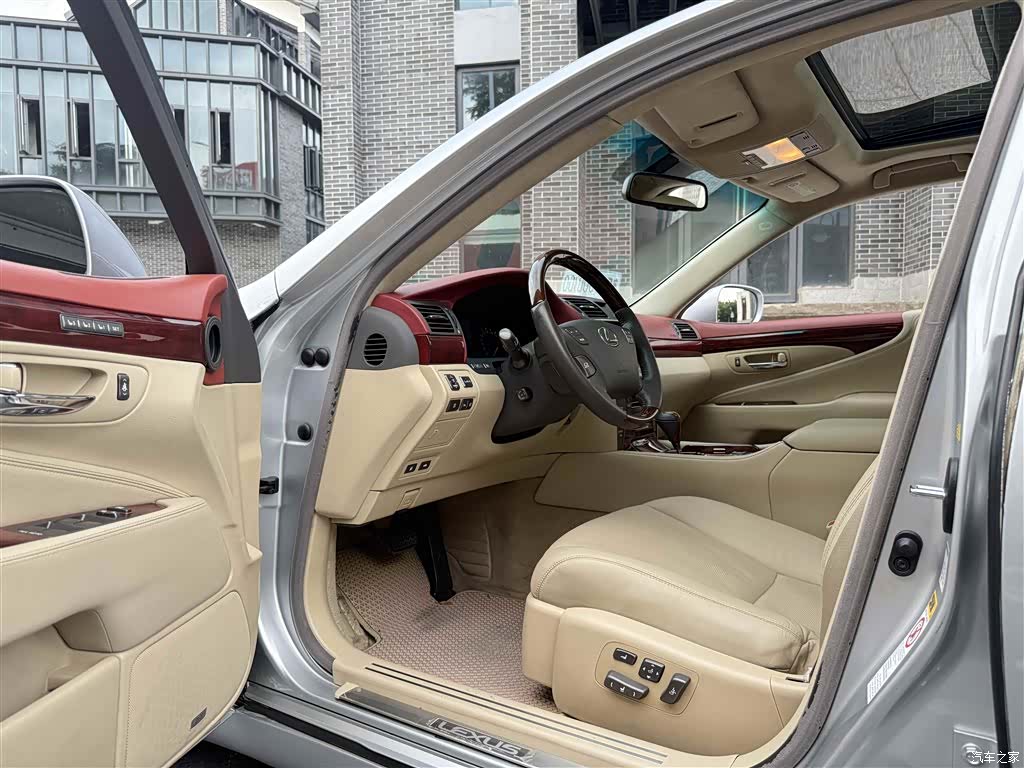 Lexus LS, 2008 6