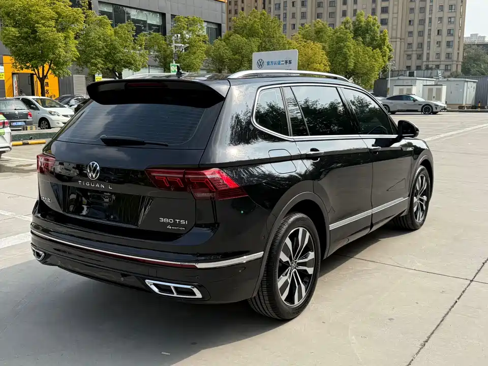 Volkswagen Tiguan L