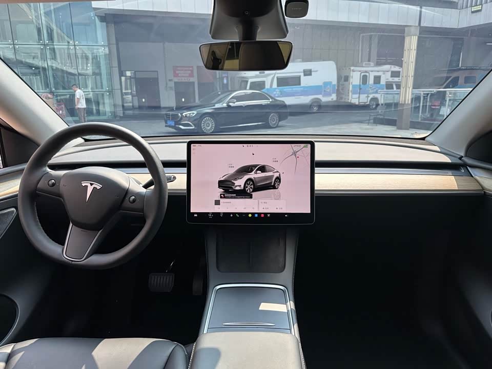 Tesla Model Y Tesla Model Y