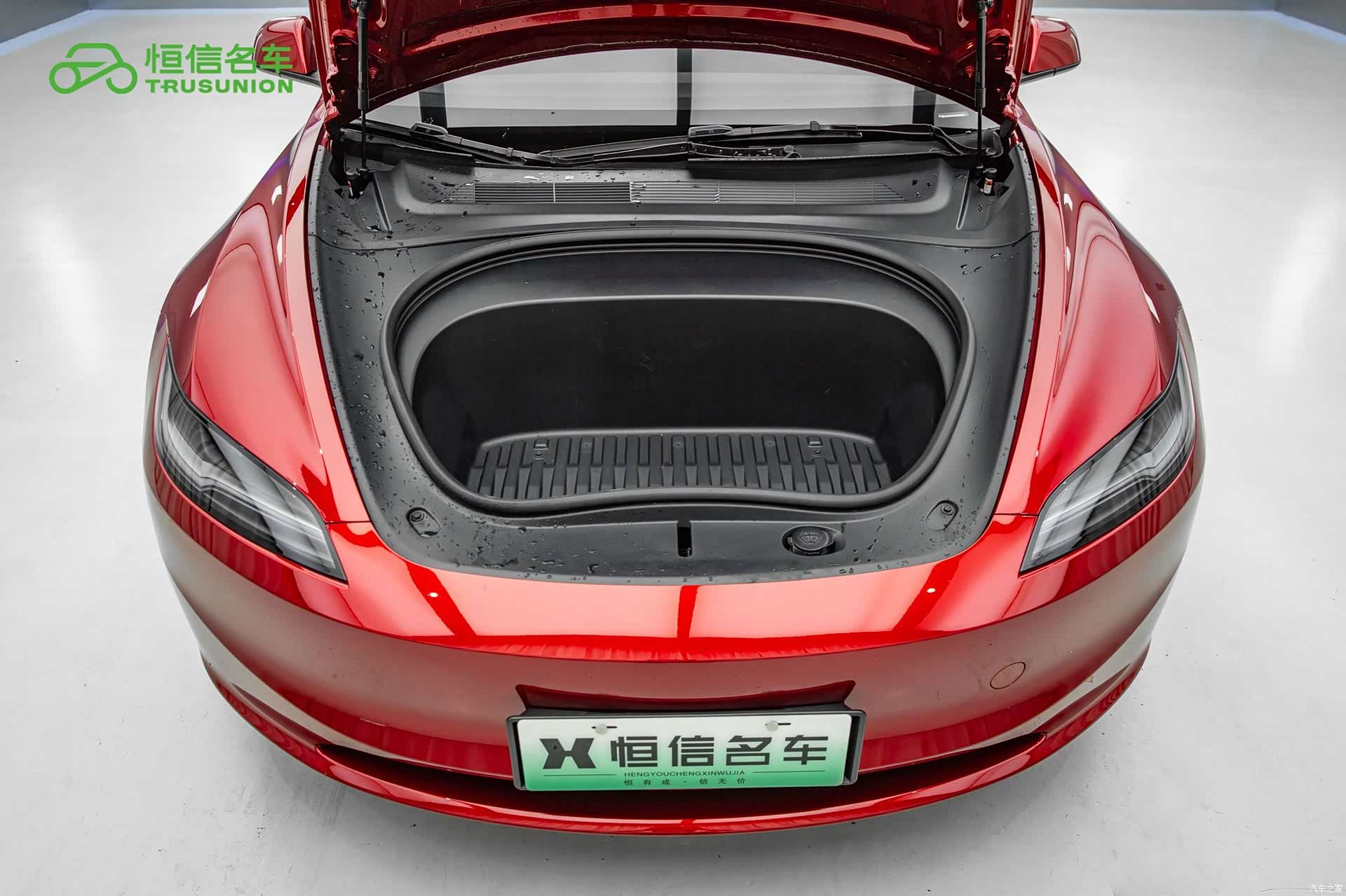 Tesla Model 3, 2024 21