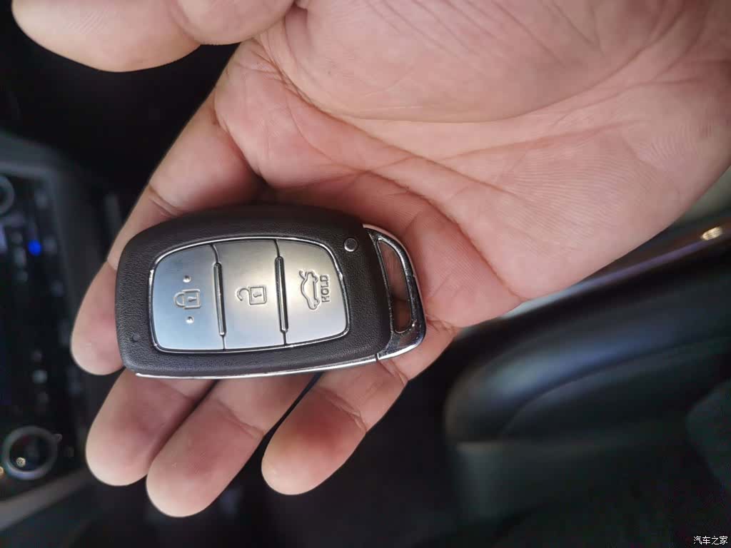 Hyundai DLX, 2016 12