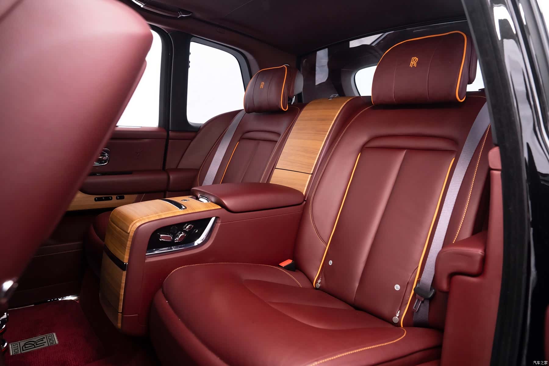 Rolls-Royce Cullinan, 2020 17