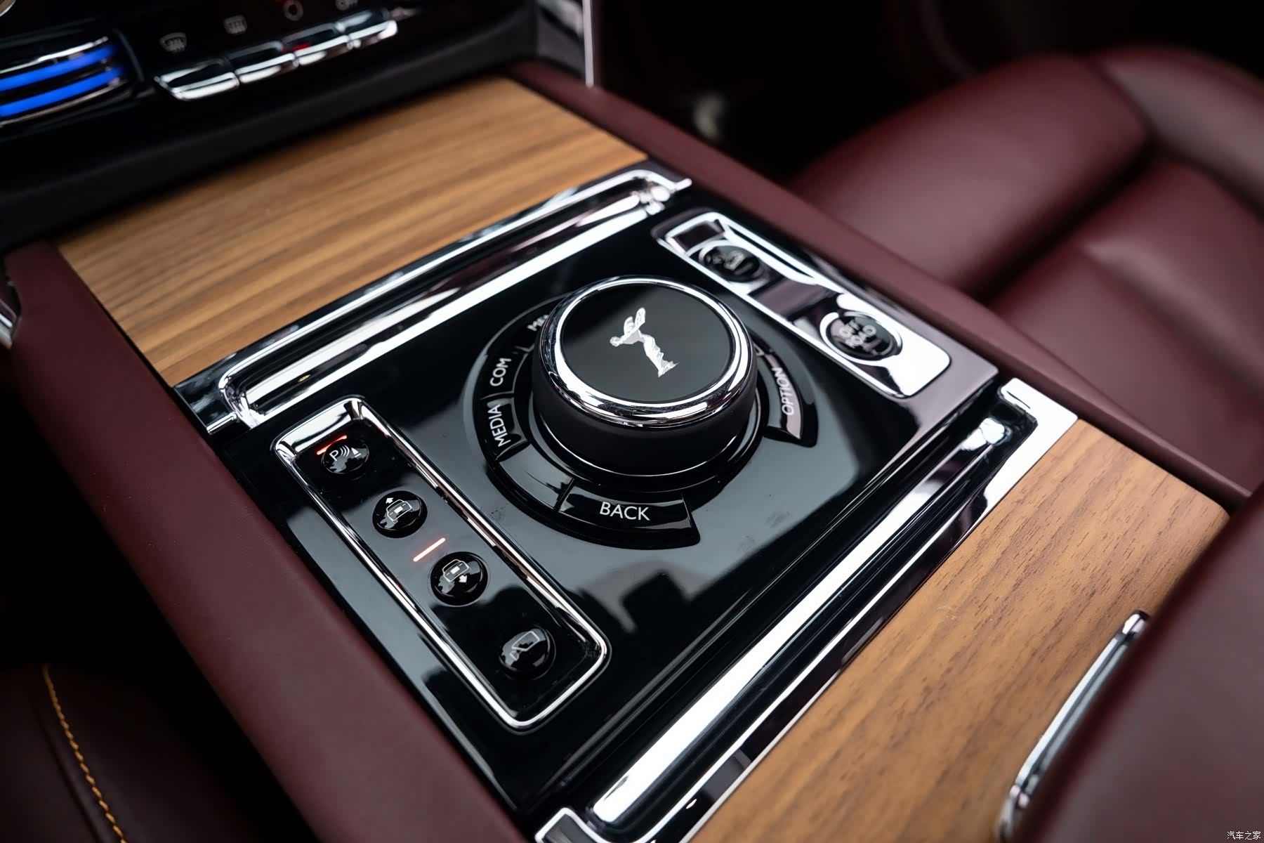 Rolls-Royce Cullinan, 2020 23
