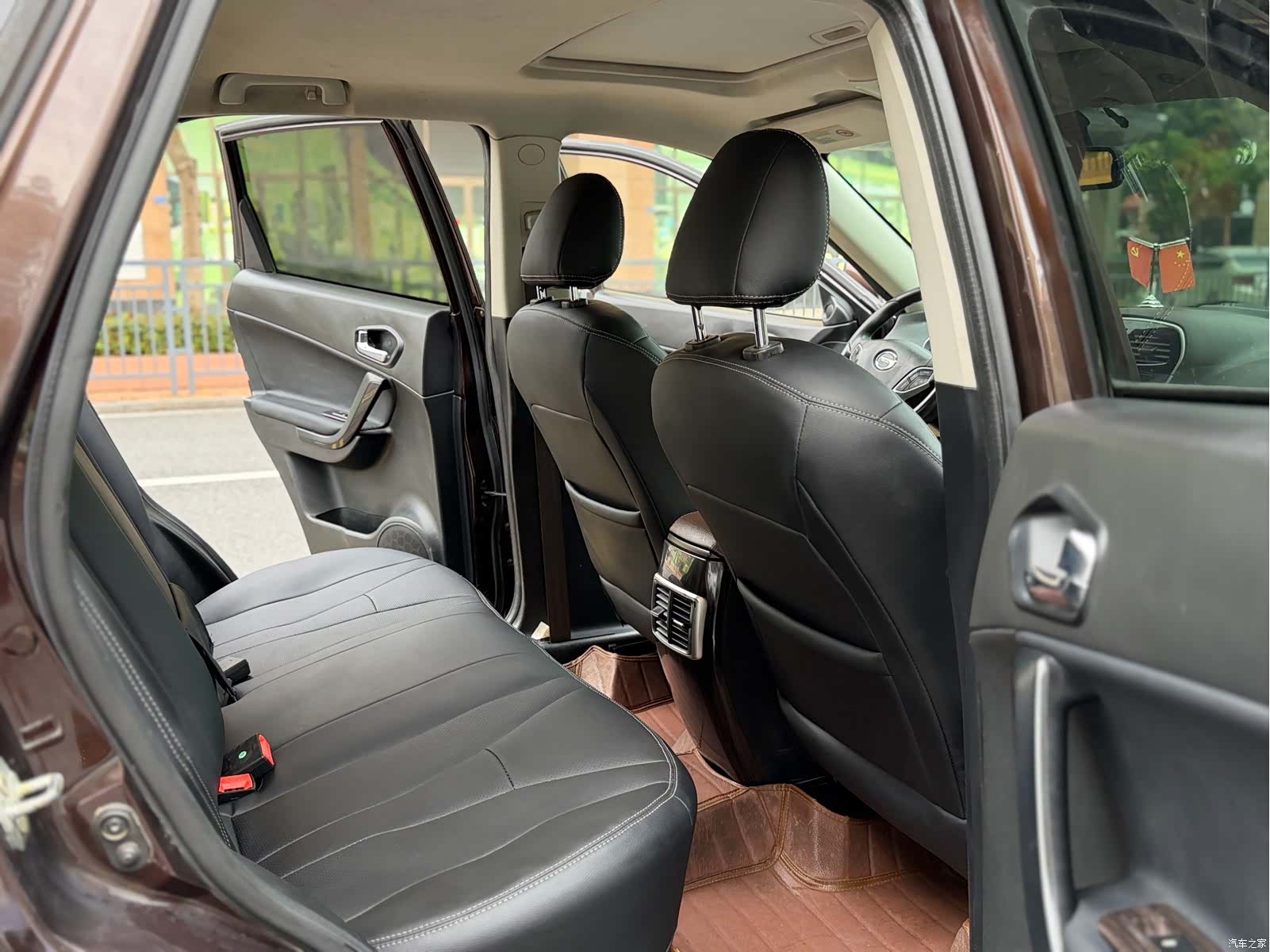 GAC GS5, 2015 8