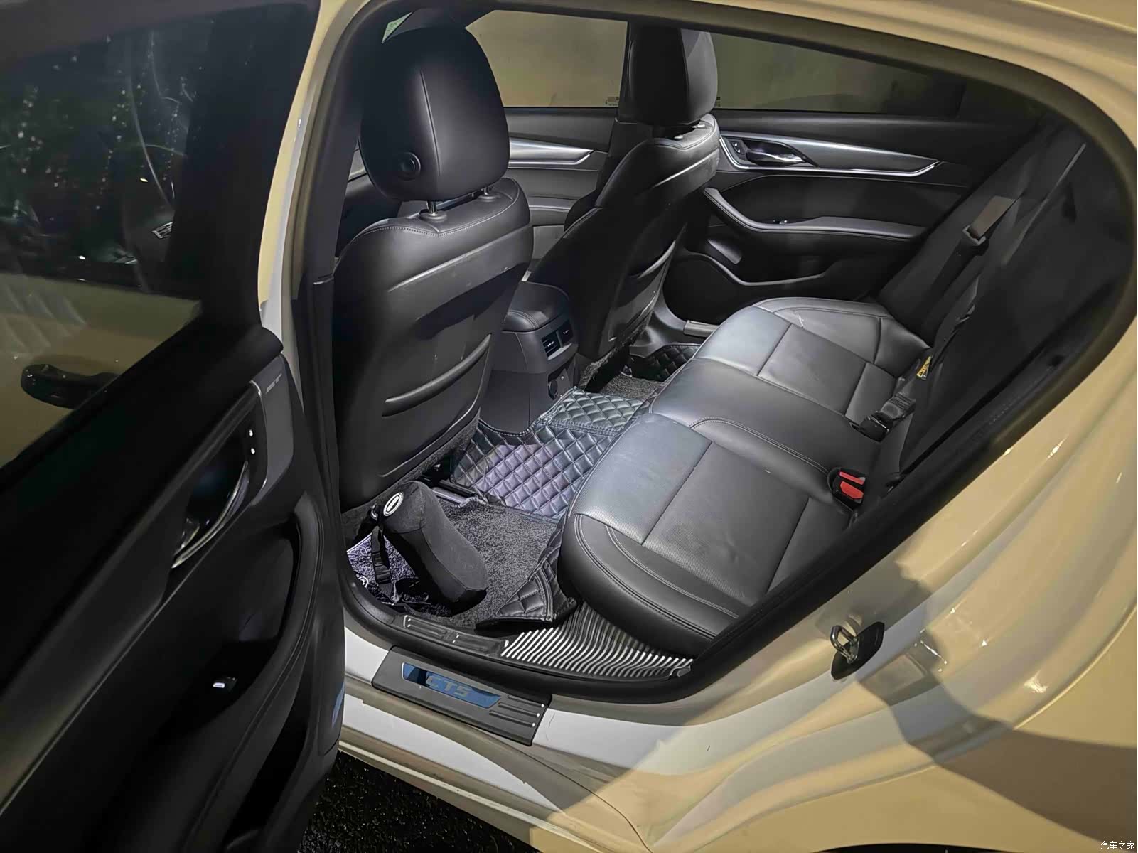 Cadillac CT5, 2021 4
