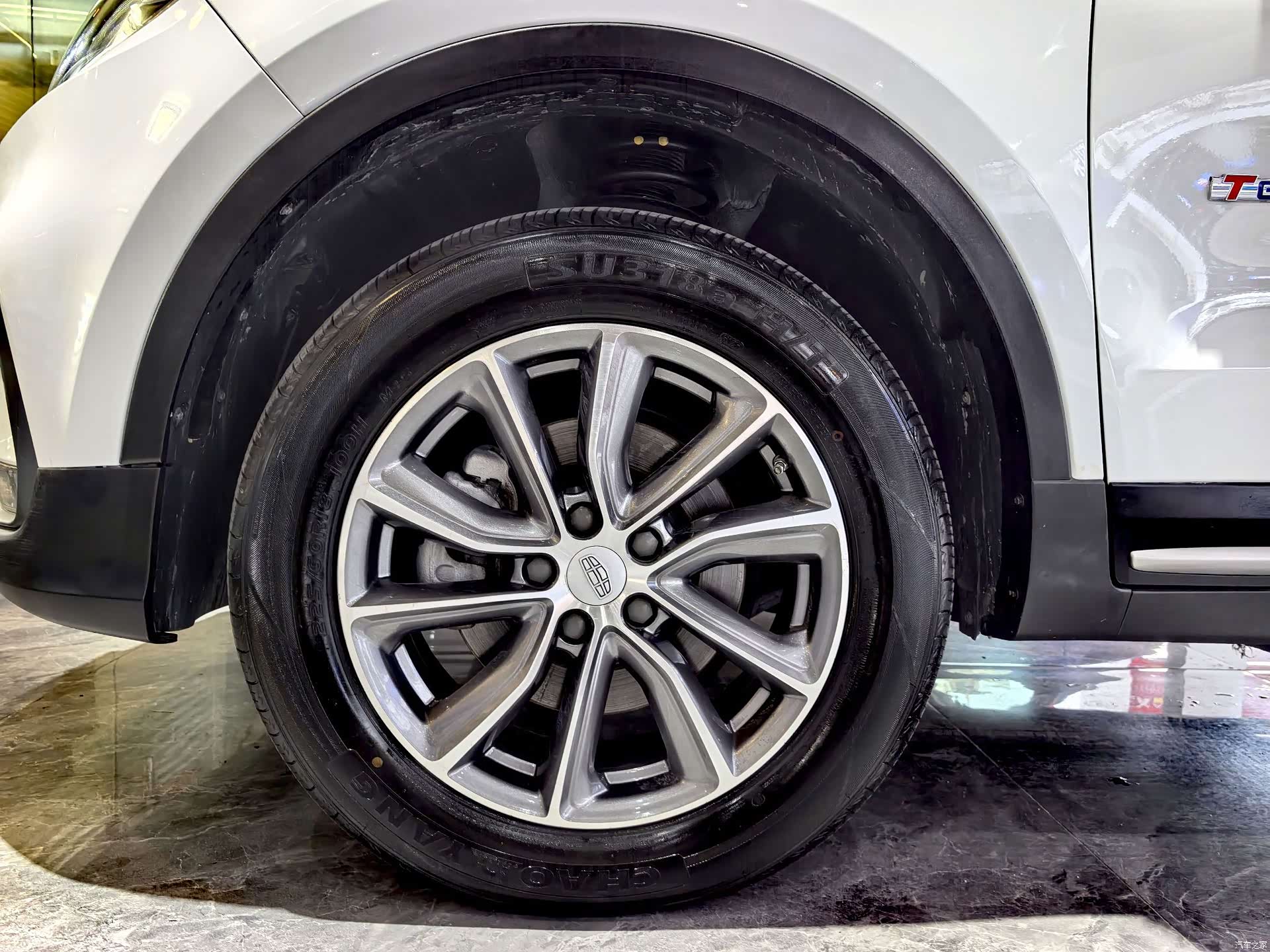 Geely Boyue, 2019 10