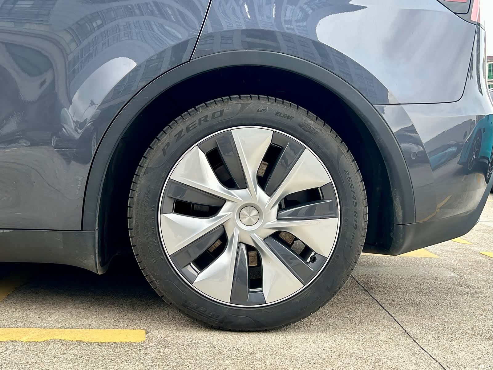 Tesla Model Y, 2023 8