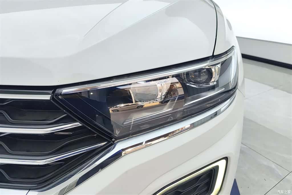 Volkswagen T-ROC, 2022 все фото