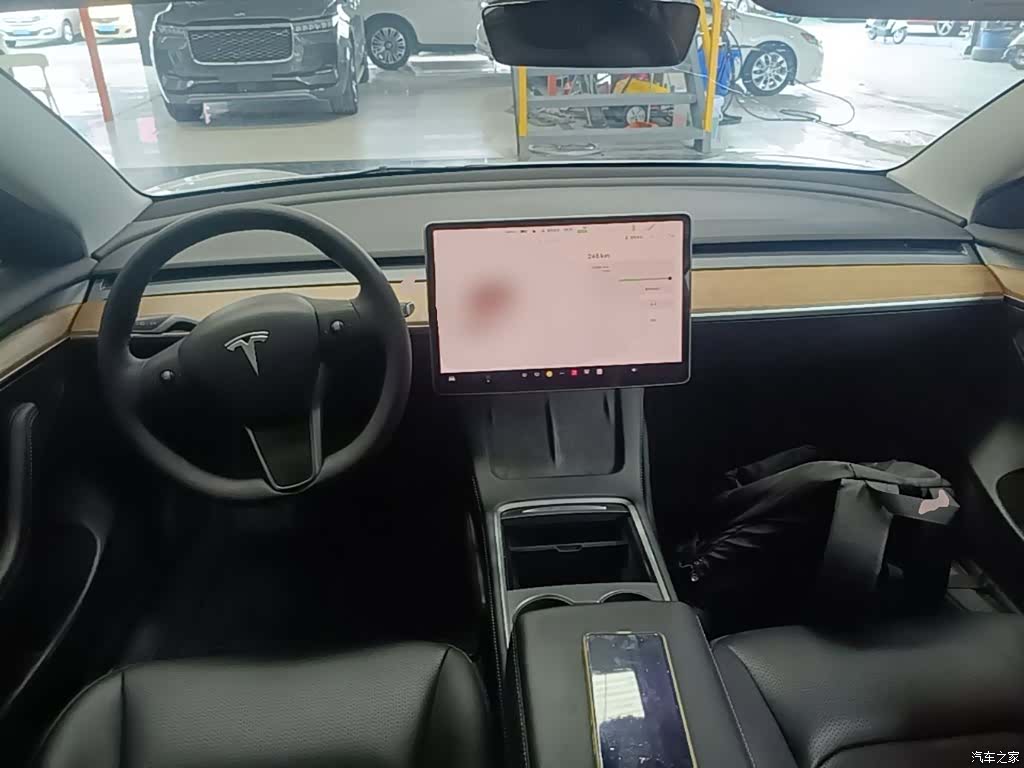 Tesla Model 3, 2022 10