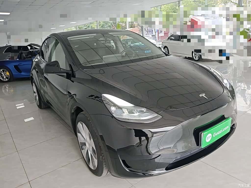 Tesla Model Y, 2023 4