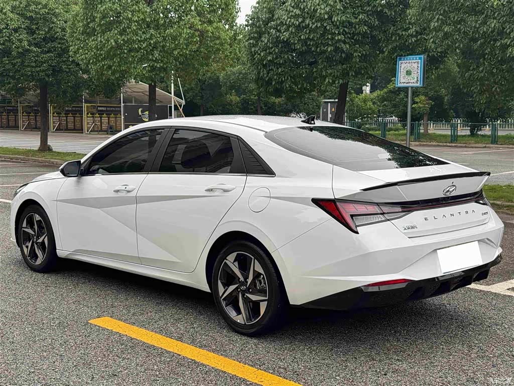 Hyundai Elantra, 2023 12